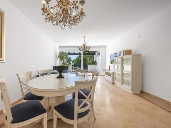 2-bedroom Apartment In Rio Real, Spain (135 M²)