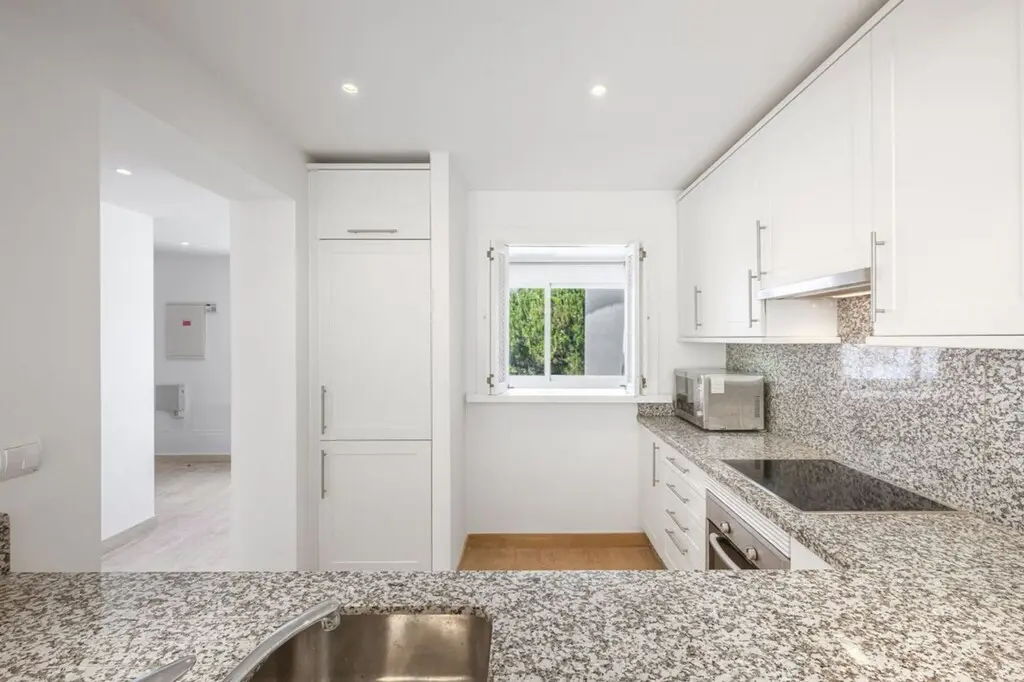 Apartment Of 120 M² With Sea View In Rio Real, Spain