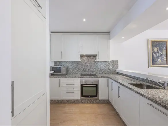 2-bedroom Apartment In Rio Real, Spain (135 M²)