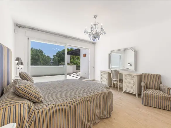 2-bedroom Apartment In Rio Real, Spain (135 M²)