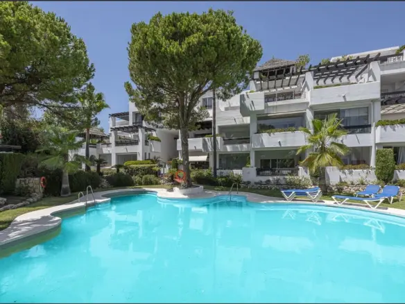 2-bedroom Apartment In Rio Real, Spain (135 M²)