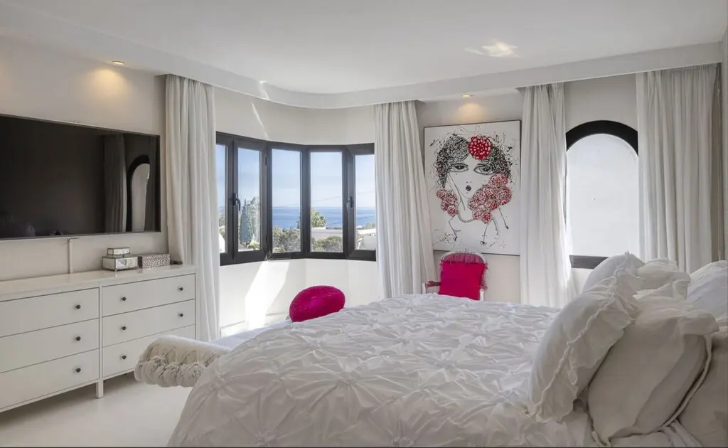 Penthouse Of 150 M² With Sea View In Golden Mile