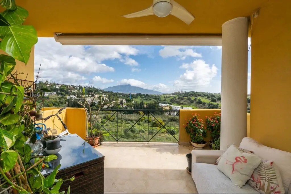 Duplex Penthouse Of 150 M² With Sea View In Estepona, Spain