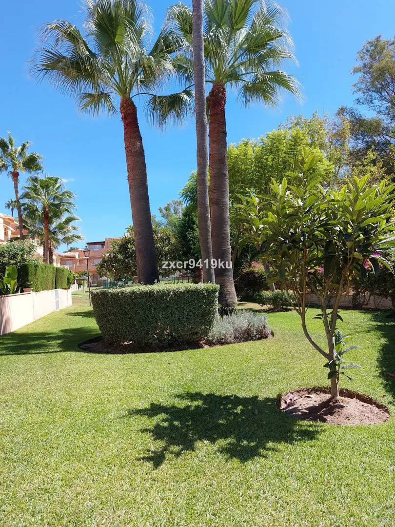 Garden Apartment Of 70 M² With Garden In Marbella