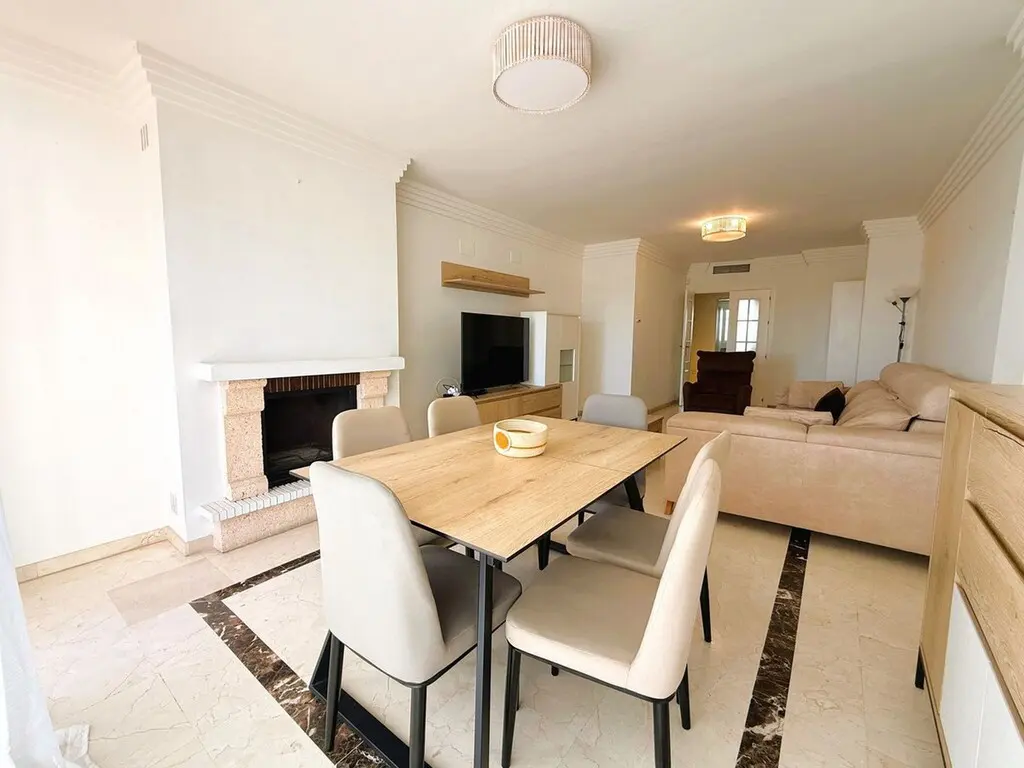 Apartment Of 85 M² With Sea View In Rio Real, Spain