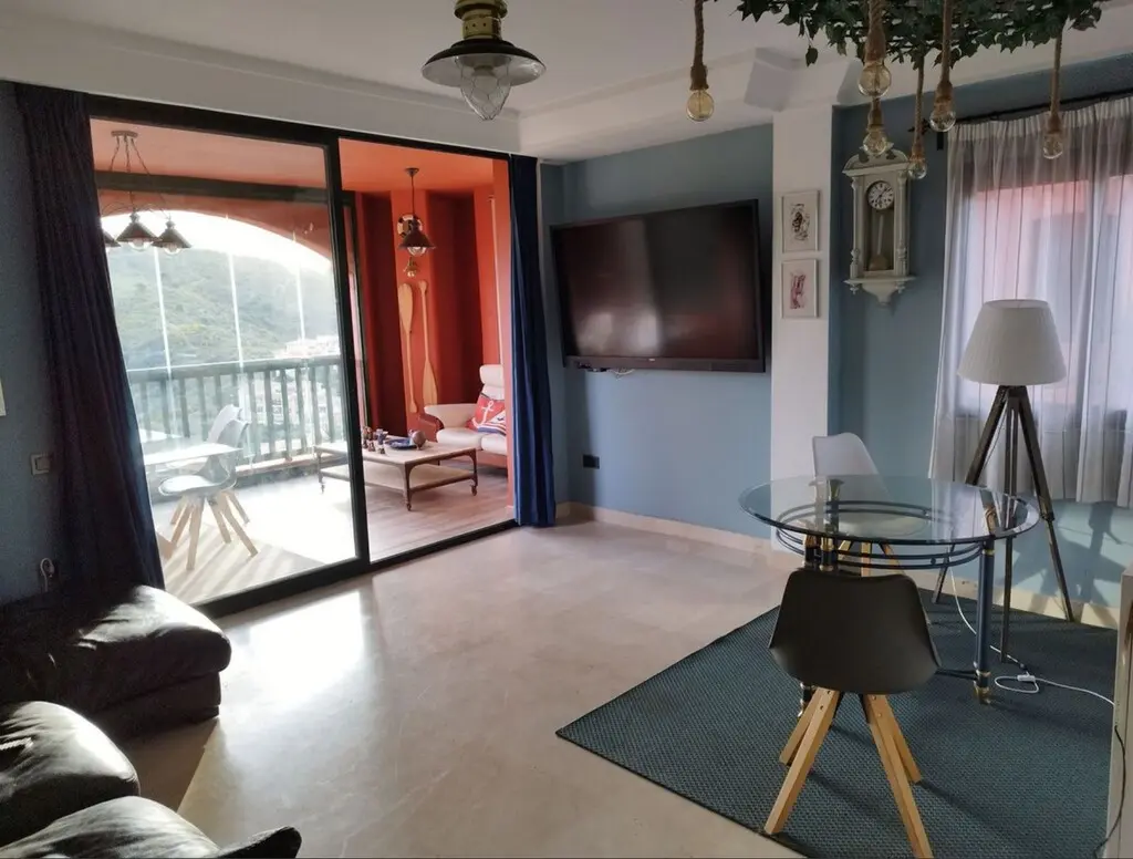 Duplex Penthouse Of 150 M² With Sea Views In Calahonda