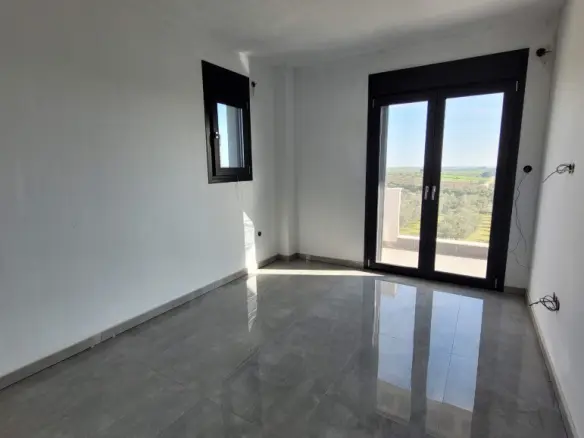 6-bedroom Villa In Epanomi, Greece (240 M²)