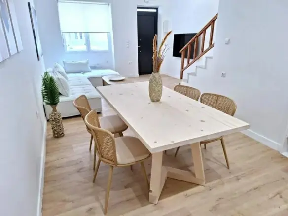 3-bedroom Maisonette In Piraiki – Chatzikyriakio, Greece (123 M²)