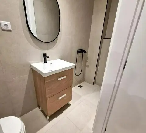 3-bedroom Maisonette In Piraiki – Chatzikyriakio, Greece (123 M²)