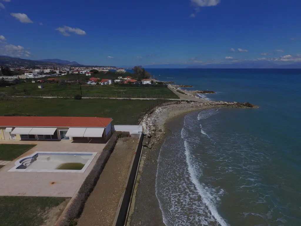 Villa Of 500 M² In Peloponnese