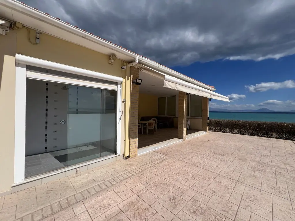 Villa Of 500 M² In Peloponnese