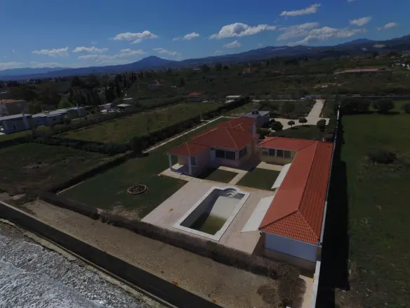 5-bedroom Villa In Sikiona, Greece (500 M²)