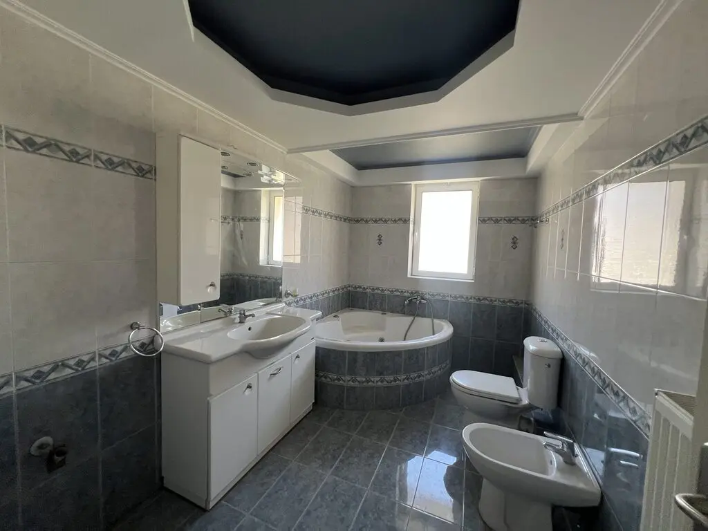 3-bedroom Maisonette In Glyfada, Greece (139 M²)