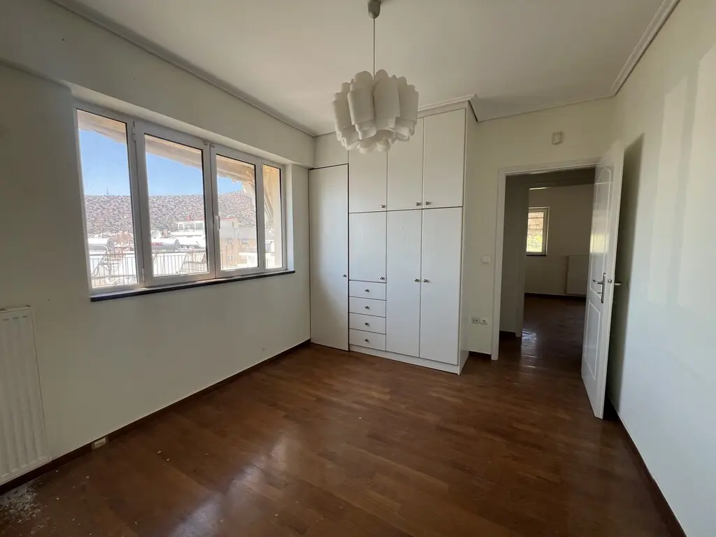 3-bedroom Maisonette In Glyfada, Greece (139 M²)