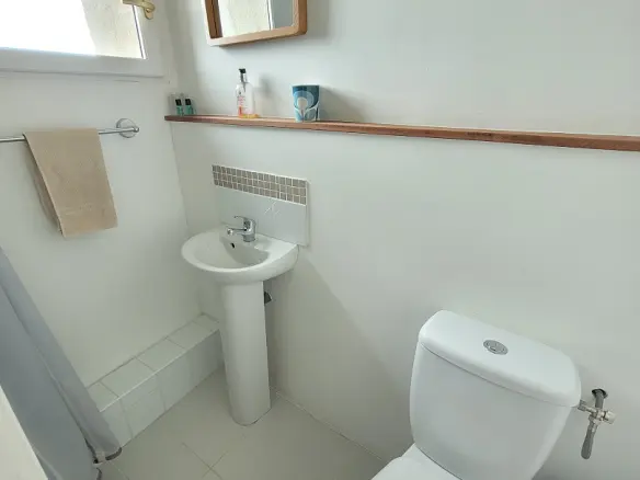 2-bedroom House In Autignac, France (73 M²)