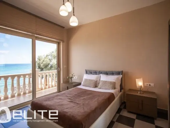Villa Of X With Sea View In Akrotiri, Greece