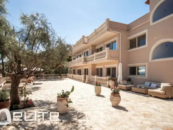 Villa Of X With Sea View In Akrotiri, Greece