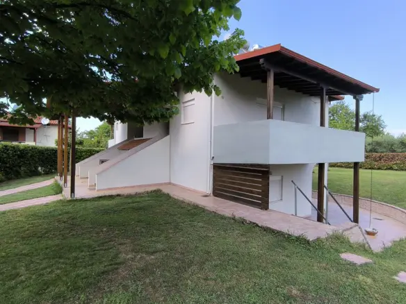 4-bedroom Maisonette In Easts Olimpos, Greece (166 M²)
