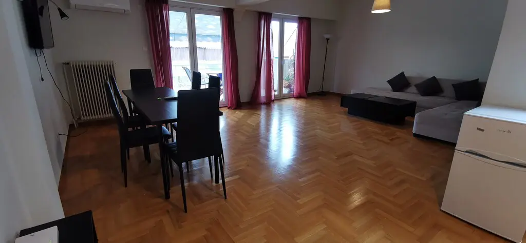 105 M² Apartment Available In Athens