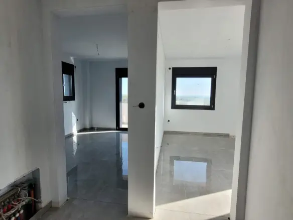 6-bedroom Villa In Epanomi, Greece (240 M²)