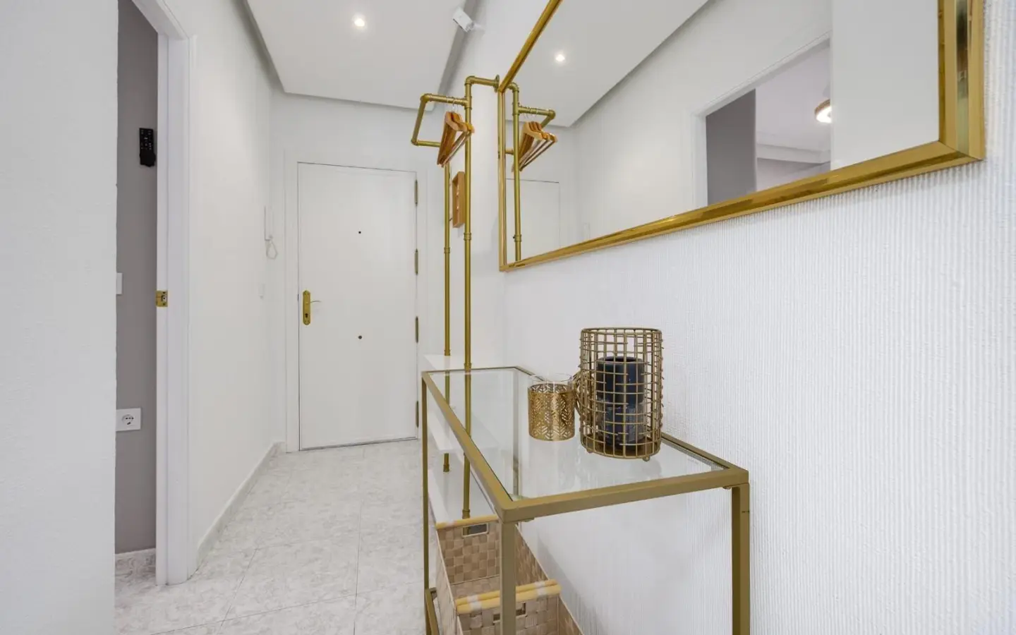 2-bedroom Apartment In Torrevieja, Spain (72 M²)