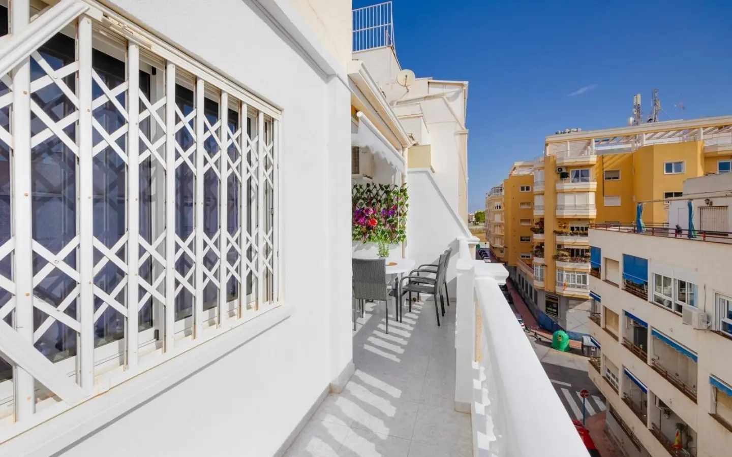 2-bedroom Apartment In Torrevieja, Spain (72 M²)