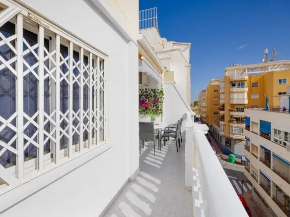 2-bedroom Apartment In Torrevieja, Spain (72 M²)