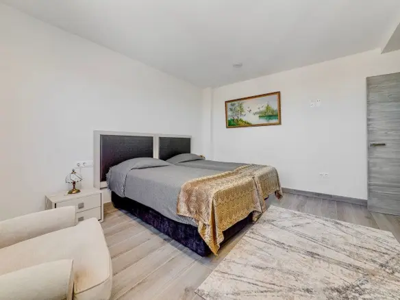 3-bedroom Villa In Torrevieja, Spain (393 M²)
