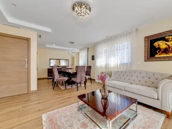 3-bedroom Villa In Torrevieja, Spain (393 M²)