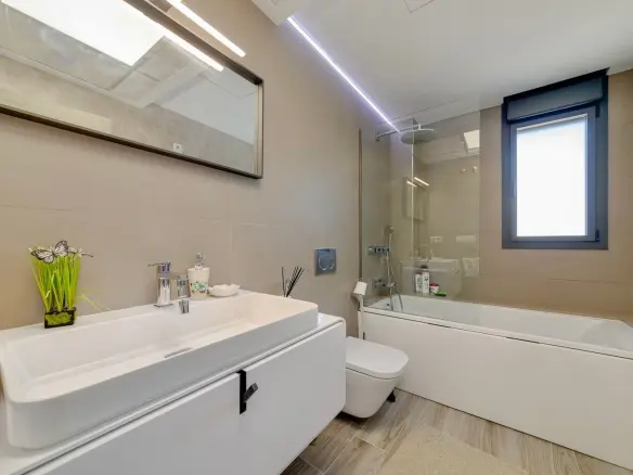 3-bedroom Villa In Torrevieja, Spain (393 M²)