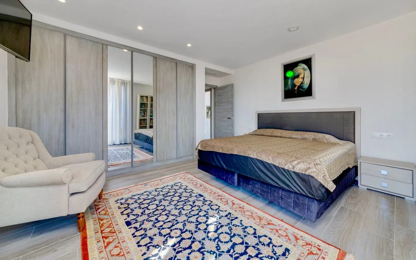 3-bedroom Villa In Torrevieja, Spain (393 M²)