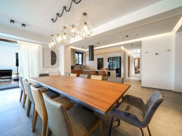 Villa Of 7 Bedrooms With Infinity Pool, Private Spa & Tennis Court In Unrivaled Opulence