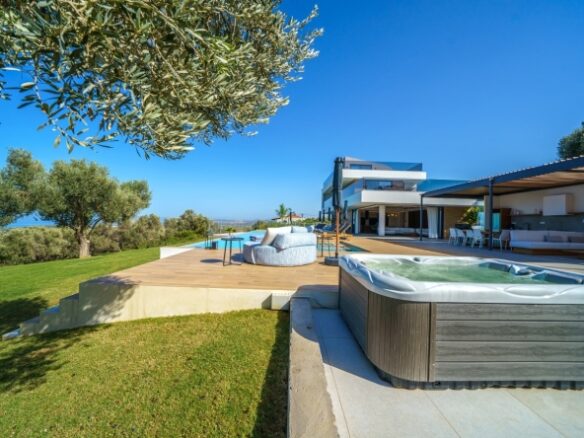 Villa Of 7 Bedrooms With Infinity Pool, Private Spa & Tennis Court In Unrivaled Opulence