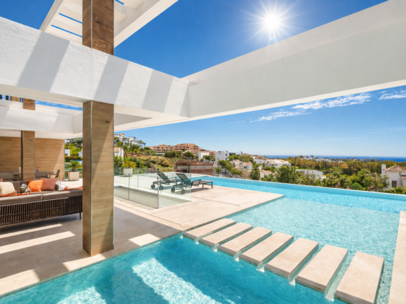 Modern Luxury Villa With Panoramic Golf & Sea Views In La AlquerÍa, BenahavÍs.