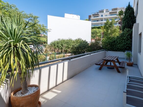 Modern Ground Floor Apartment In Arrayanes Golf, BenahavÍs
