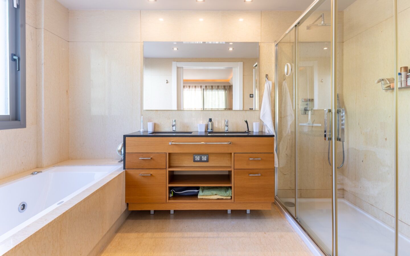 Modern Ground Floor Apartment In Arrayanes Golf, BenahavÍs