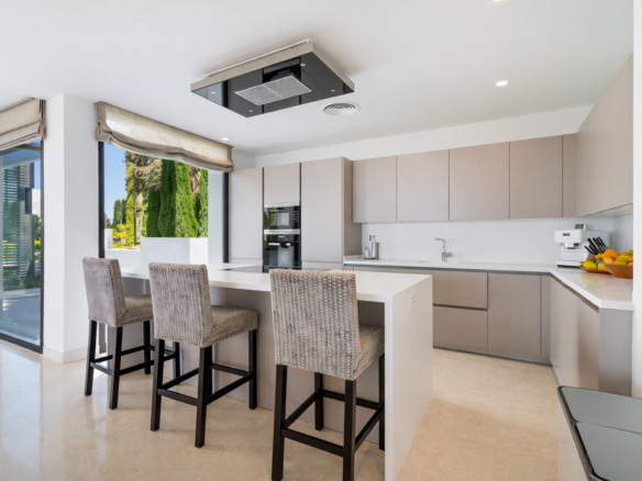 Modern Luxury Villa With Panoramic Golf & Sea Views In La AlquerÍa, BenahavÍs.