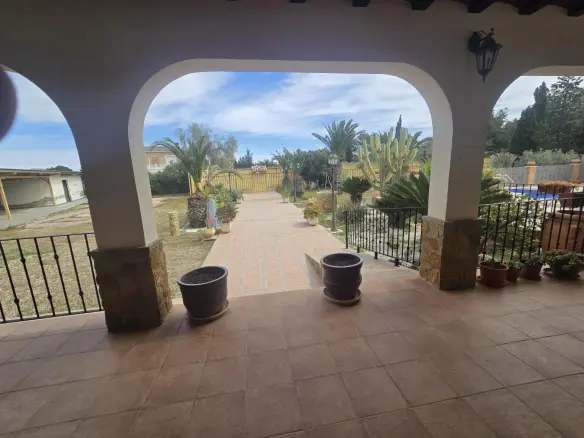 5-bedroom Villa In Murcia, Spain (2.500 M² Plot)
