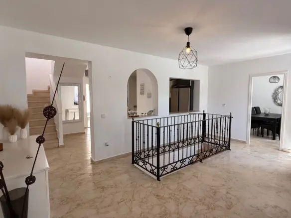 4-bedroom Villa In Orihuela, Spain (137 M²)