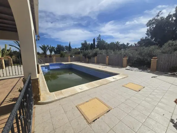 5-bedroom Villa In Murcia, Spain (2.500 M² Plot)