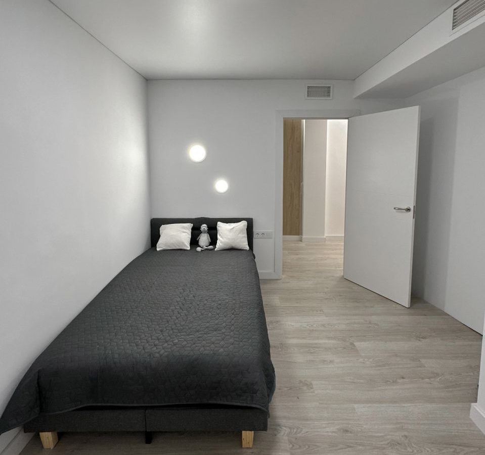 Apartment Of 90 M² In Torrevieja, Spain