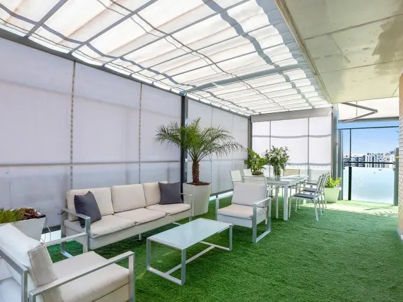 3-bedroom Penthouse In Alicante, Spain (165 M²)