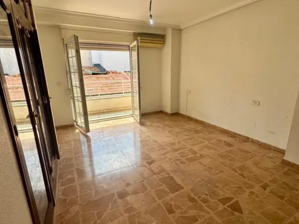 5-bedroom Apartment In Torrevieja, Spain (243 M²)