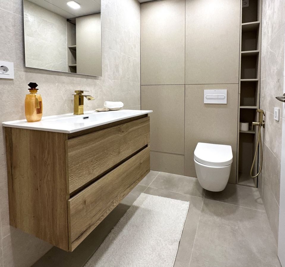 Apartment Of 90 M² In Torrevieja, Spain