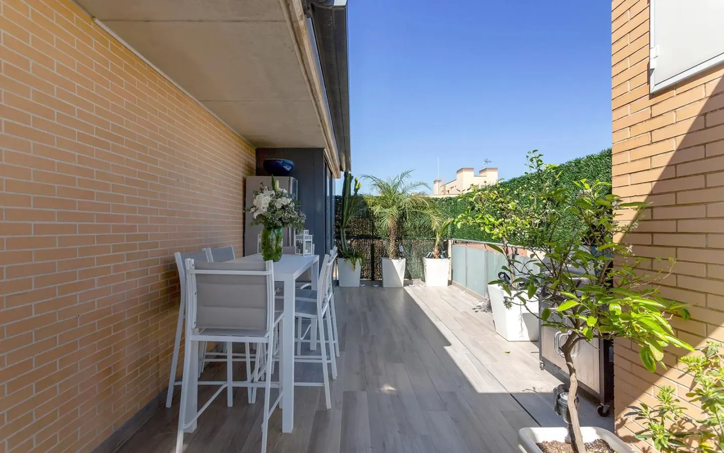 3-bedroom Penthouse In Alicante, Spain (165 M²)