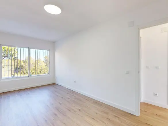 2-bedroom Bungalow In Villamartin, Spain (95 M²)