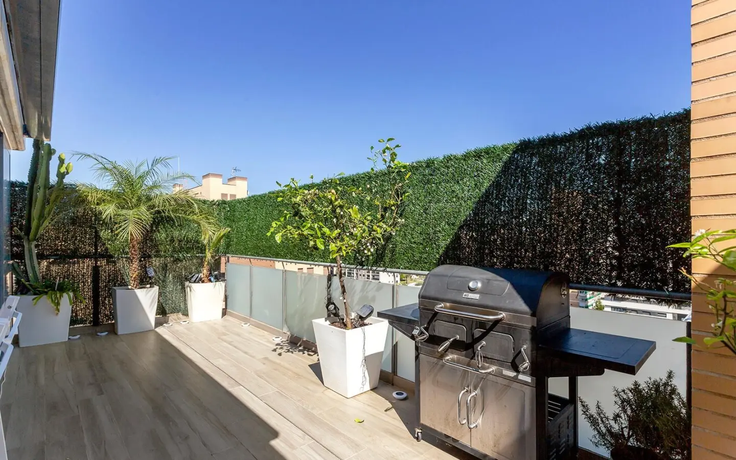 3-bedroom Penthouse In Alicante, Spain (165 M²)