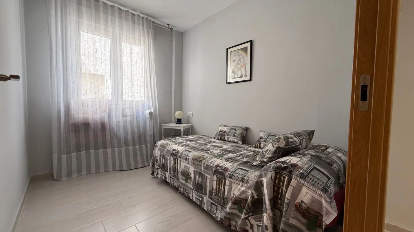 Apartment Of 86 M² With Features In Torrevieja, Spain