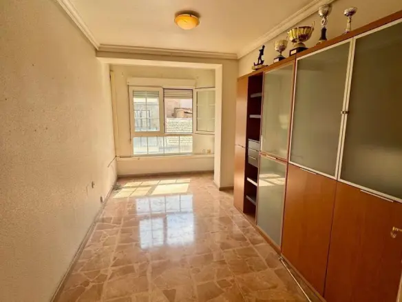 5-bedroom Apartment In Torrevieja, Spain (243 M²)