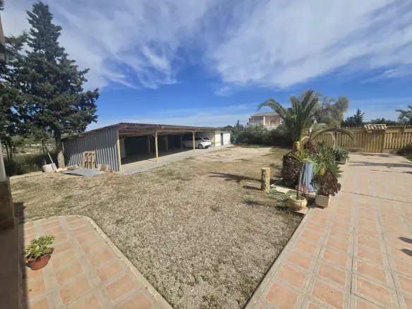 5-bedroom Villa In Murcia, Spain (2.500 M² Plot)